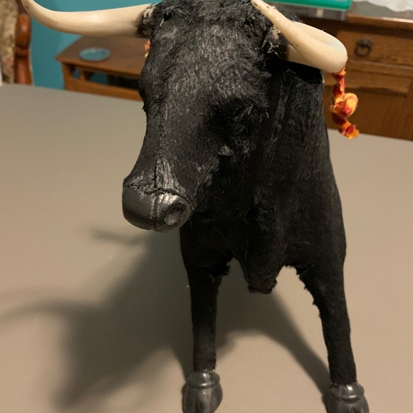 Spanish Señorita Doll & Bull - Picture 6 of 6